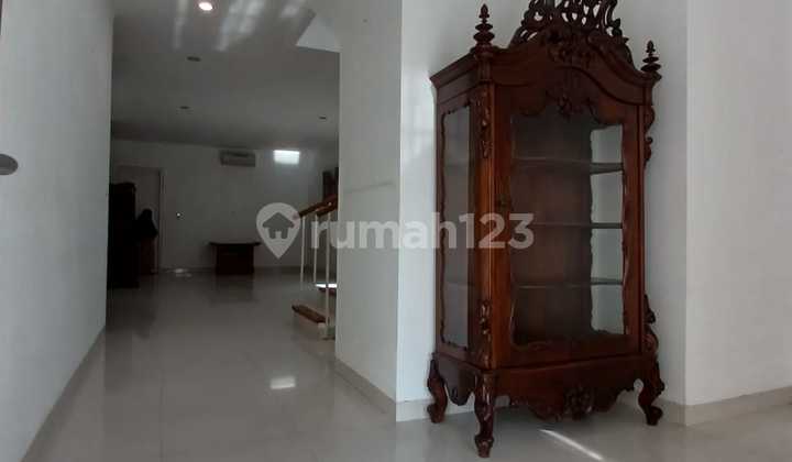 Disewakan Rumah Modern Minimalis Siap Huni di Lokasi Super Strategis Kompleks Pln Duren Tiga 2