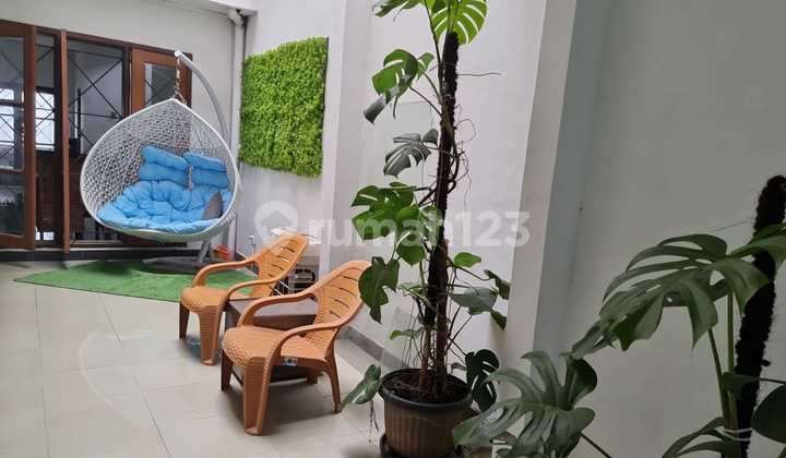 Dijual Murah Harga NJOP Rumah Asri Siap Huni di Kawasan Strategis Mampang Prapatan 2