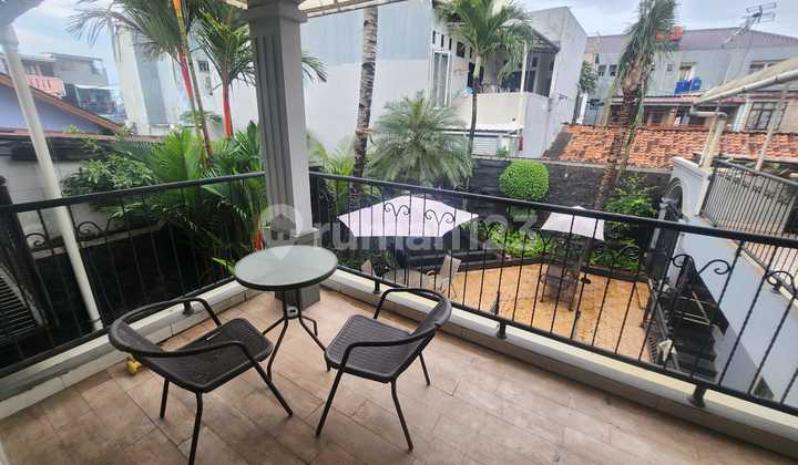 Turun Harga Dijual Murah Rumah Besar Kokoh dan Terawat di Area Strategis Condet