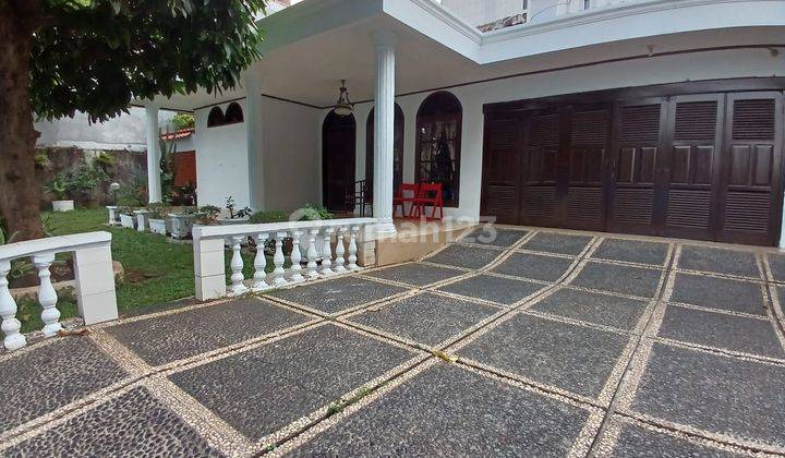 Dijual Rumah Lama Terawat Hitung Tanah Dalam Lingkungan Nyaman Dan Asri di Kawasan Super Strategis Kelapa Dua Kebon Jeruk 2