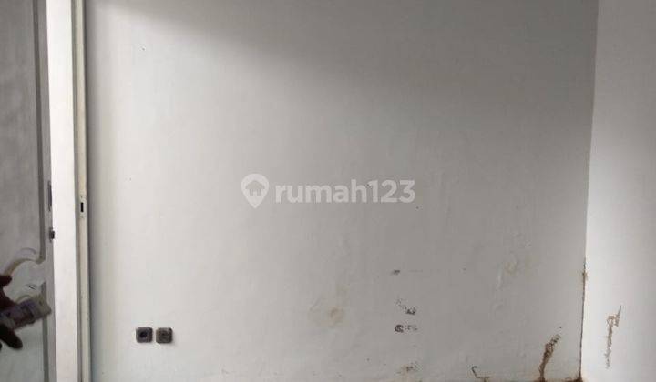 Rumah Lama Luas Butuh Renovasi 120 M2 di Pondok Indah 2