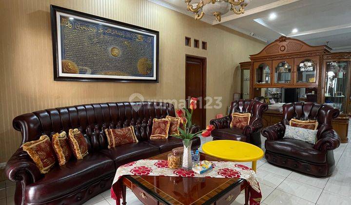 Dijual Rumah Harga Dibawah Njop Luas 500m2  Di Kemang. Istimewa  1