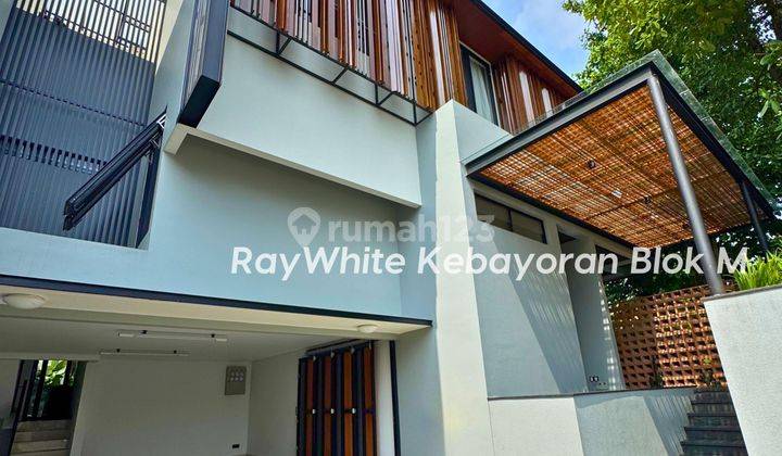 Rumah Mewah Dan Bagus 2 Lantai di Kemang Jakarta Selatan 2