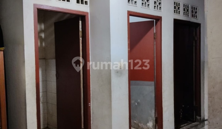 Rumah Hitung Tanah Cocok untuk Usaha Kos-Kosan di Salemba Jakarta Pusat 2
