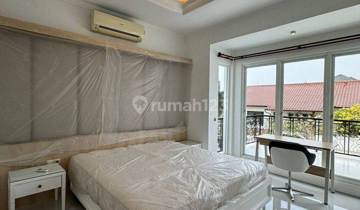 Disewa Rumah Cantik dan Baru selesai Renovasi 550 m2. Furnished 2