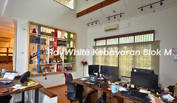 Rumah 2 Lantai Daerah Nyaman Pondok Indah Jakarta Selatan 2