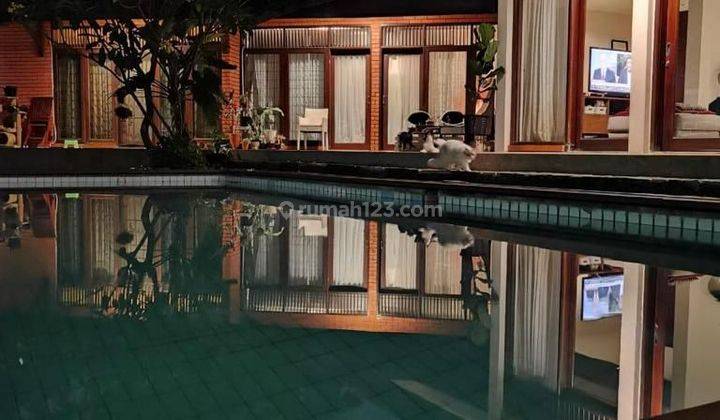 Rumah Mewah di area Teduh dengan fasilitas kolam renang di jual dengan harga yg negotiable  1