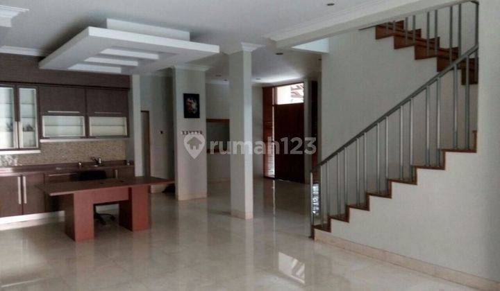 Rumah bagus siap huni di sewakan di Pondok indah 1