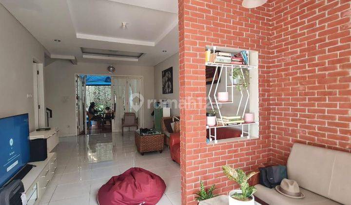 Rumah cantik di pinggir jaksel di jual murah 2