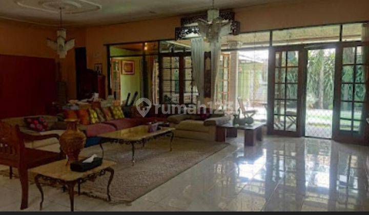 Rumah Cantik Dengan Kolam Renang Di Jual Di Cilandak Timur 2