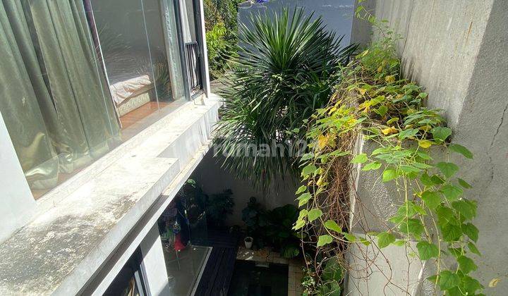 Rumah 3 Lantai Bagus SHM di Jalan Benda Atas, Jakarta Selatan 2