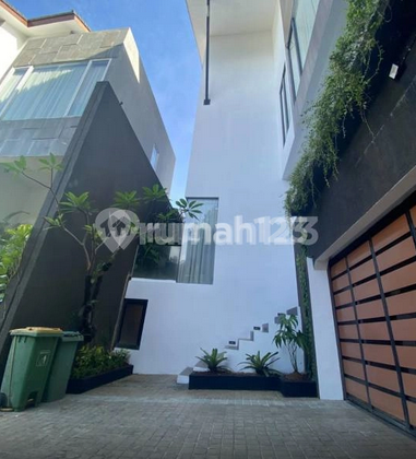 Dijual Rumah Bagus di Town House Area Jagakarsa - Ragunan 2