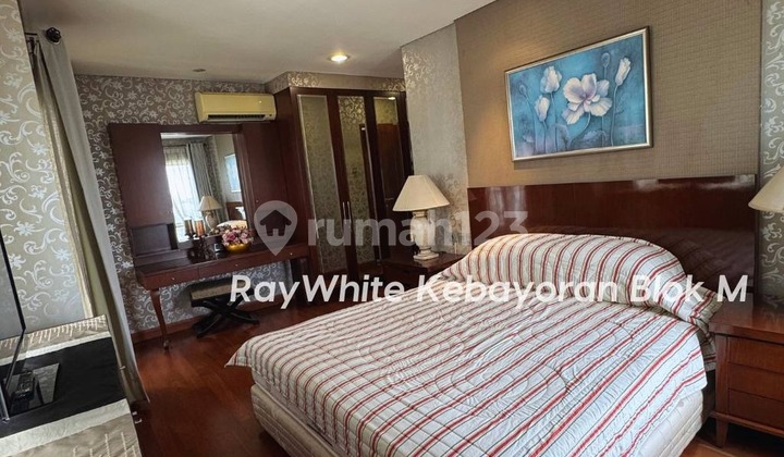 Apartment 3 BR Furnished di Permata Hijau Residences 2
