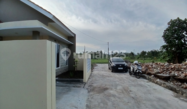 Minimalist House in Cluster near SMP N 1 Mlati 2