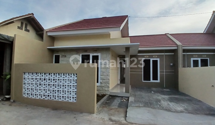 Rumah Minimalis dalam Cluster dekat SMP N 1 Mlati Sleman Rumah Minimalis dalam Cluster dekat SMP N 1 Mlati Sleman