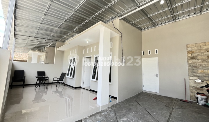 Yogyakarta House for Sale near SMK N 1 Godean in a 15-unit Cluster