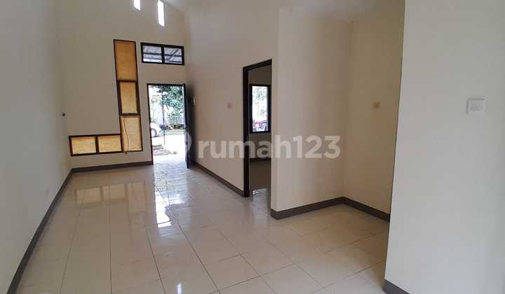 Rumah Nyaman di Green Ara Bekasi, Dekat Summarecon Crown Gading 2