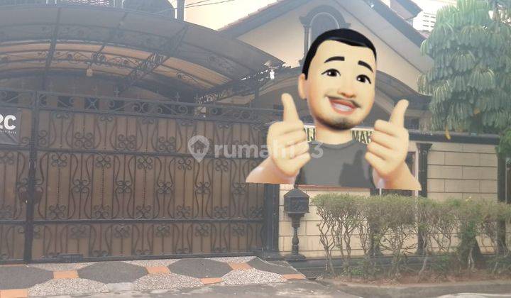 Dijual Rumah 2 Lantai Lokasi Strategis 1