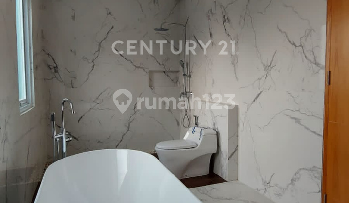 RUMAH BARU MODERN CLASSIC DI PONDOK INDAH