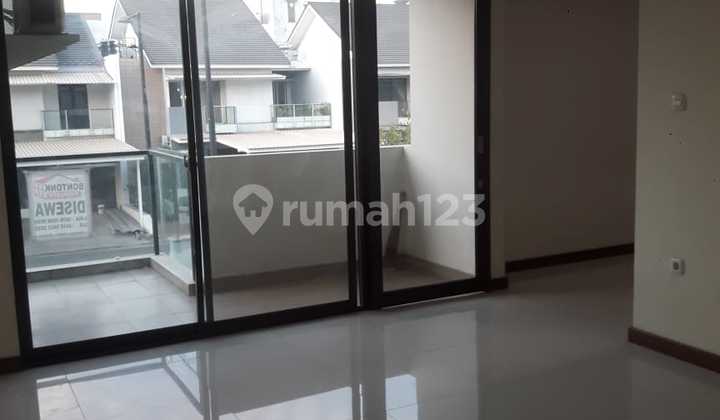 Disewakan Rumah 2 Lantai Di Cluster Asia Tropis Harapan Indah 2