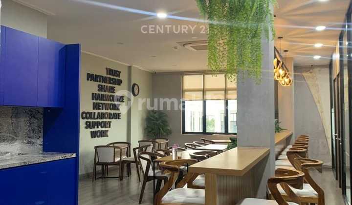 Modern Adjacent Shophouses Ready for Business in Sedayu City, Kelapa Gading, North Jakarta