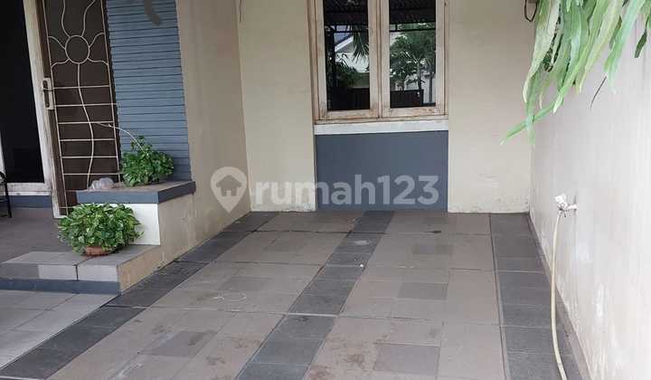 Comfortable House in Ifolia Cluster Harapan Indah Bekasi, 24-Hour Security Comfortable House in Ifolia Cluster Harapan Indah Bekasi, 24-Hour Security