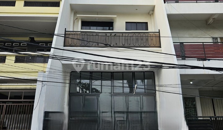 Rukan 3 lantai Siap Pakai di Sunter Jakarta Utara Rukan 3 lantai Siap Pakai di Sunter Jakarta Utara
