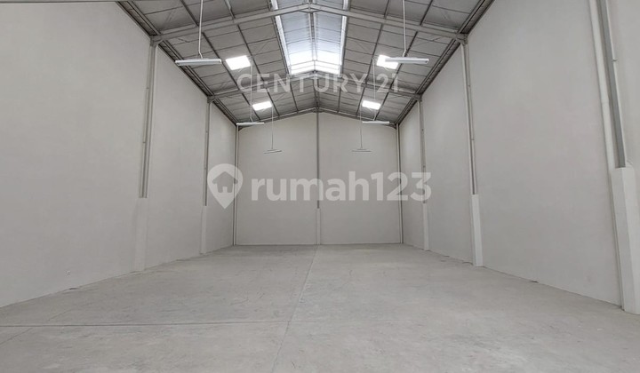 Warehouse BIZZPARK Strategic Location in Pulo Gadung East Jakarta