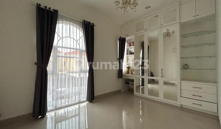 Rumah Cantik & Rapi di Cluster La Saine, JGC Cakung Jakarta Timur Rumah Cantik & Rapi di Cluster La Saine, JGC Cakung Jakarta Timur