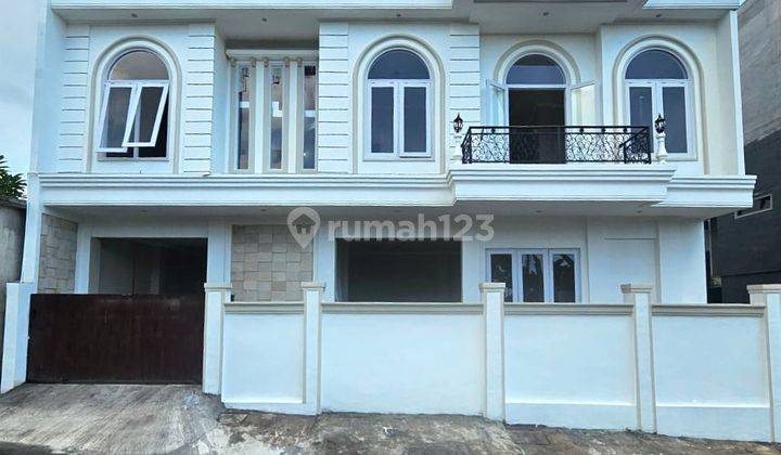Rumah 3 Lantai Lokasi Strategis Denpasar Baru Renovasi Total 1
