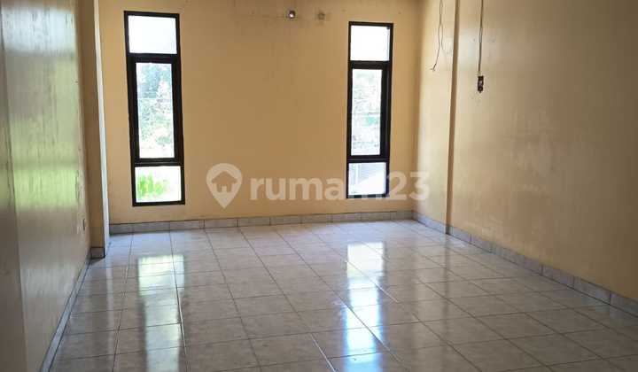 Two-Story Shop House in Denpasar, Busy Location, Strategic Area 2