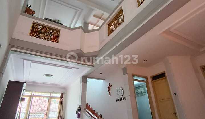 For Sale: House in Pasir Salam Bandung, 8 Meters Wide
