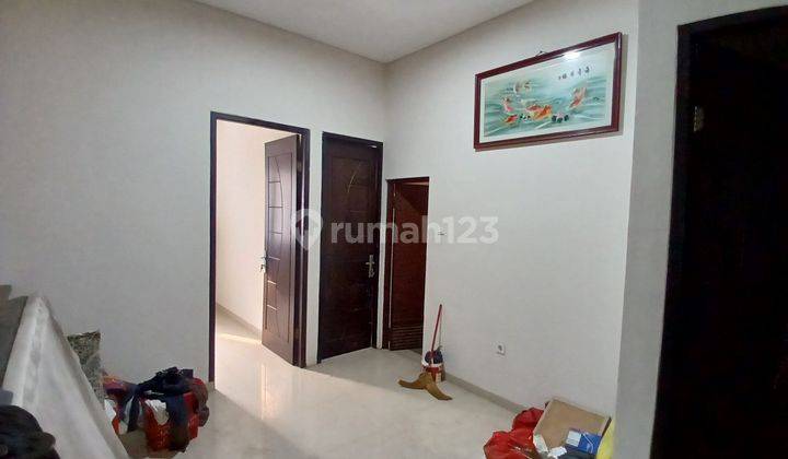 Rumah 2 Lantai di Komplek Istana Regency Sudirman 2