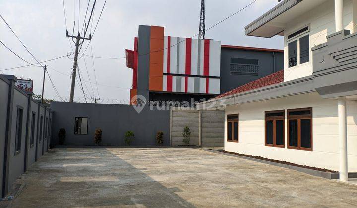 Rumah 2 Lantai Halaman Luas Di Jalan Kopo Katapang 2