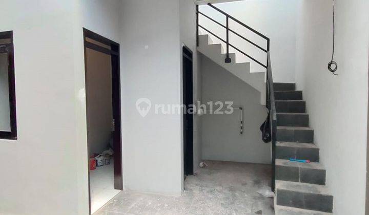 Rumah 2 Lantai Nyaman Siap Huni di Batununggal 2