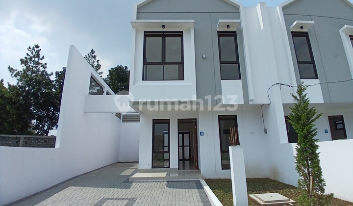 New House in Batununggal Ready to Live In, Good