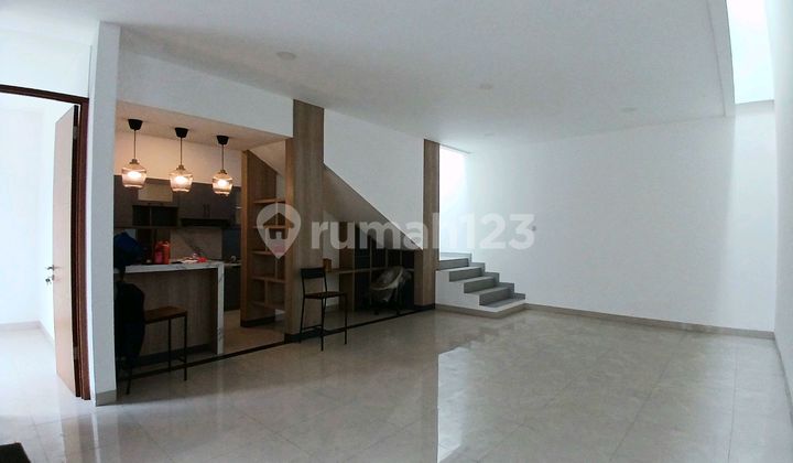 Dijual Rumah Bangunan Baru Sayap Peta Siap Huni