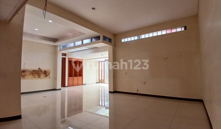 Strategic 2-Story House Ready to Occupy in Riau Wing 2