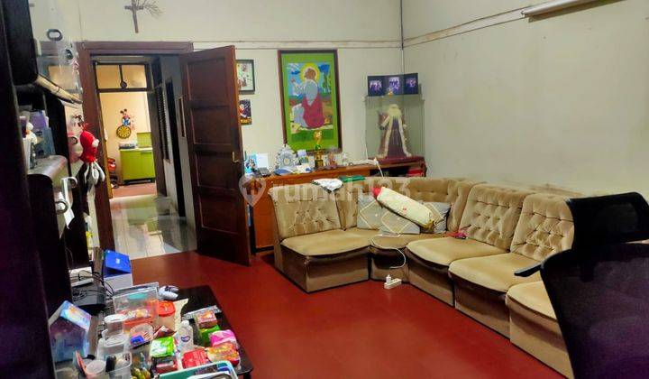 Dijual Rumah Klasik Pusat Kota Sayap Tamblong 1
