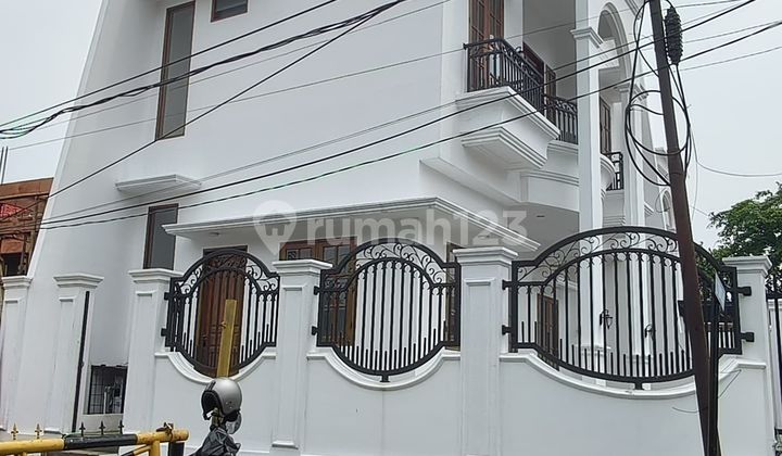 Rumah Hook Bangunan Baru Duren Sawit 2.85miliar Jakarta Timur 2