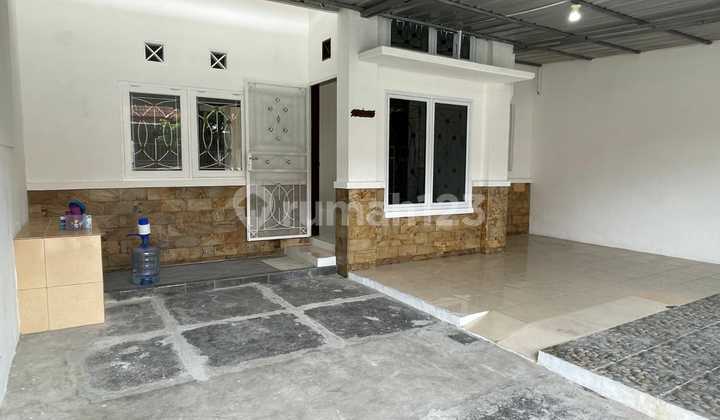Rumah Rapi Cantik Dalam Cluster Kota Harapan Indah, Bekasi