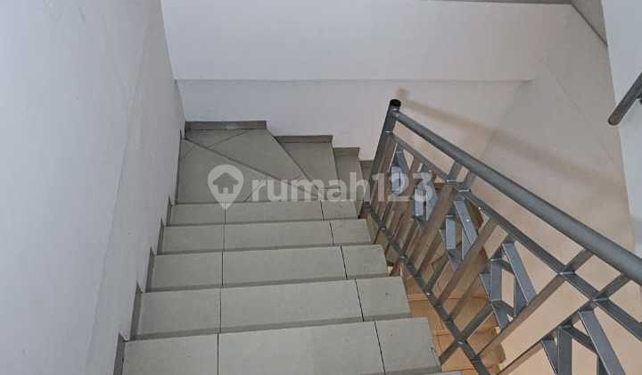 4-Floor Ruko Office Former Bank in Mampang, South Jakarta Strategic Location 4-Floor Ruko Office Former Bank in Mampang, South Jakarta Strategic Location