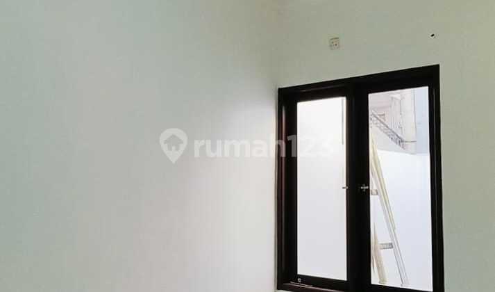 Rumah Bangunan Baru Pondok Bambu Jakarta Timur 2.3miliar 2