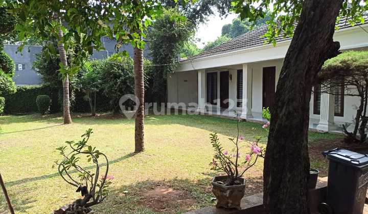 Suitable House for Business or Boarding in Kebon Jeruk, West Jakarta, Near Binus Anggrek Campus 2