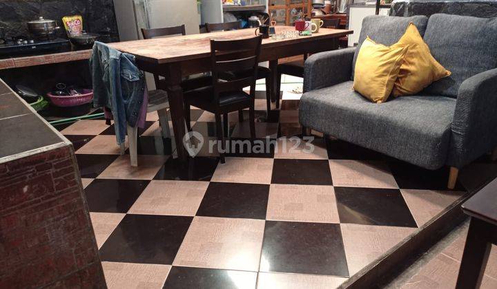  Rumah Bagus SHM - Sertifikat Hak Milik Semi Furnished di Andir 2