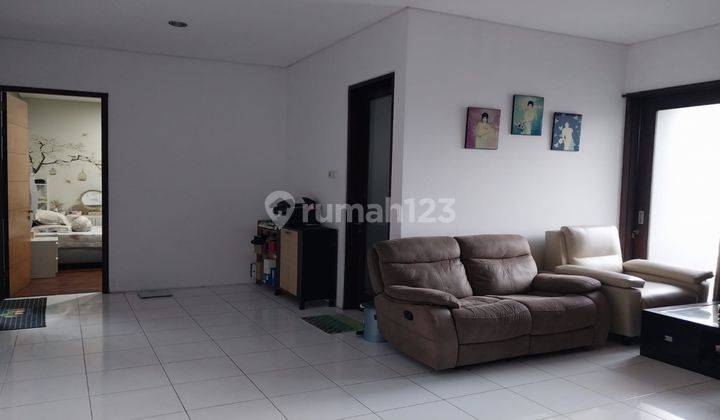  Rumah Bagus Semi Furnished di Kopo 2