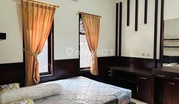 Dijual Rumah Murah  Dengan Taman Yang Luas  Dan Fullly Furnished Denpasar Barat 2