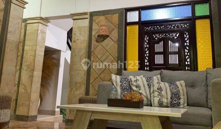 Dikontrakkan Rumah Cantik Dan Luas Fully Furnish Dekat Chis 2