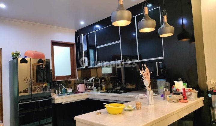 Dijual Rumah Fully Furnished 2 Lantai 2