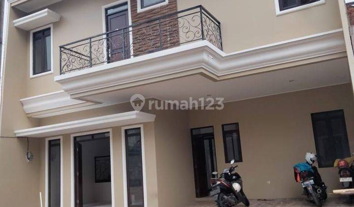 Rumah Townhouse Jatipadang PasarMinggu Jakarta Selatan 1